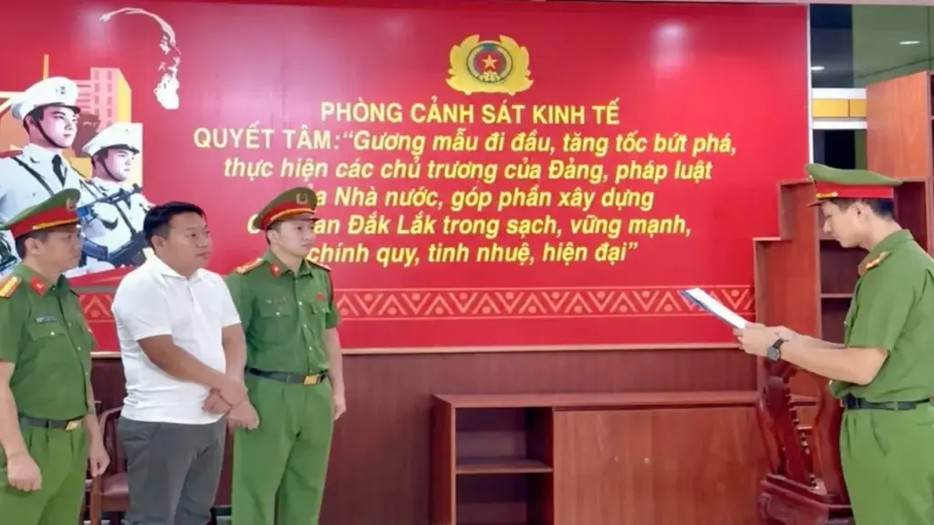 Dựng hình ảnh là người giàu có, sở hữu nhiều bất động sản để lừa đảo