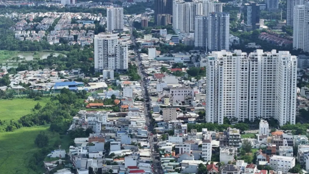 Đường Lê Văn Lương hơn 10 km ở TP.HCM sẽ mở rộng gấp 6 lần?