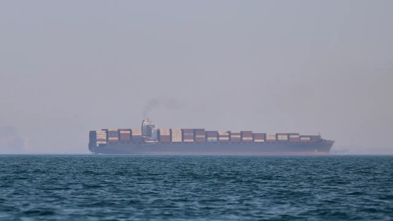 Eo biển Hormuz lại thông, nhiều siêu tàu chở dầu đã đi qua