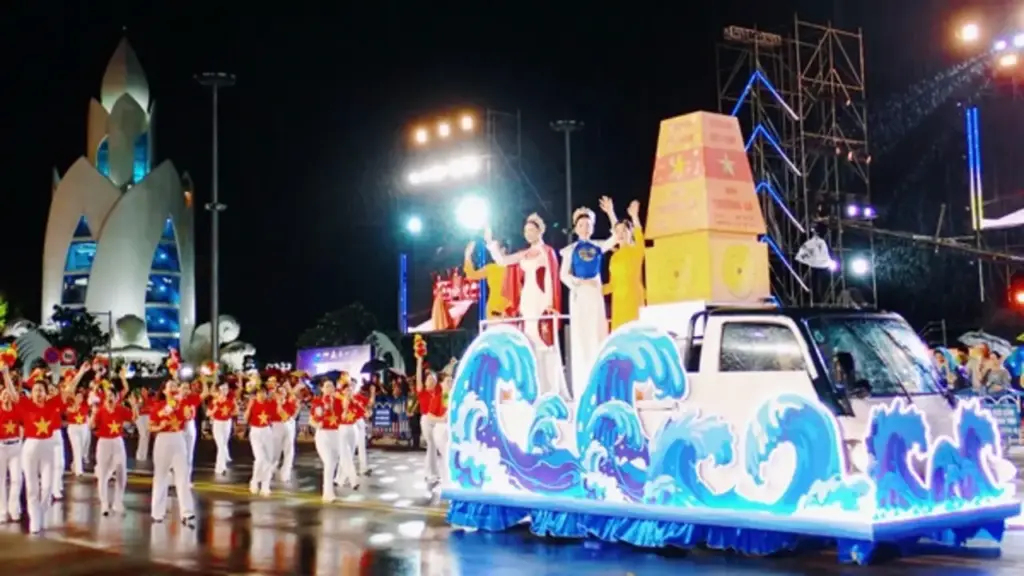 Festival Biển Khánh Hòa 2026: Lần đầu xuất hiện 9 sân khấu di động trên xe hoa