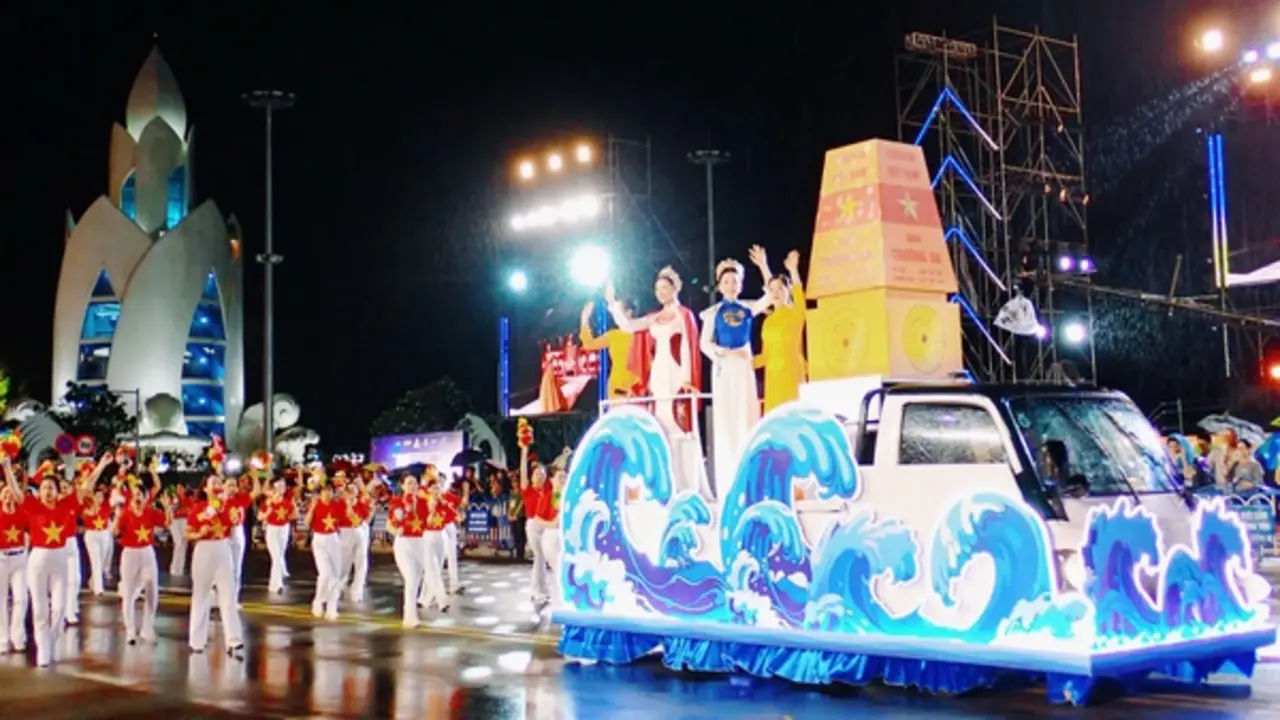 Festival Biển Khánh Hòa 2026: Lần đầu xuất hiện 9 sân khấu di động trên xe hoa