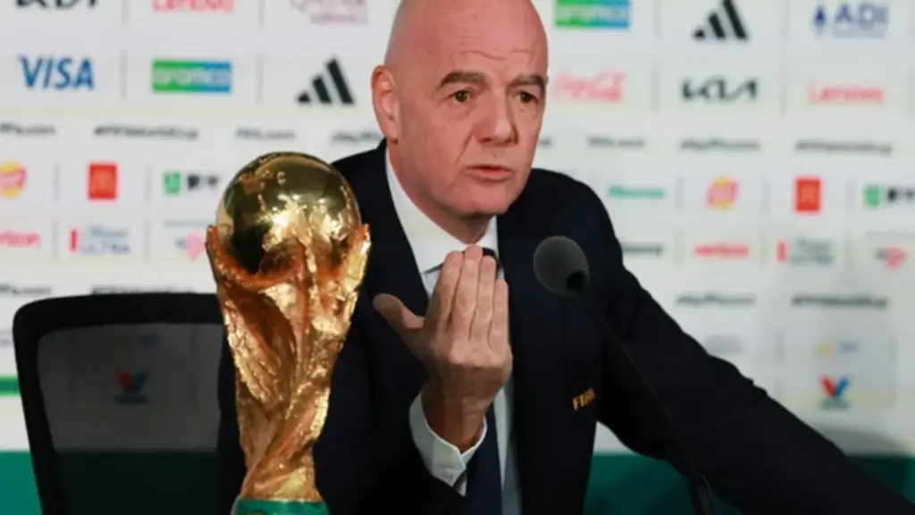 FIFA bất ngờ muốn đổi luật giữa World Cup, Chủ tịch Infantino lên tiếng về tranh cãi