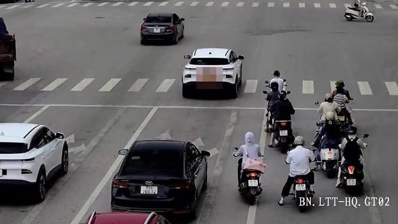 Gắn biển số giả để né camera giao thông