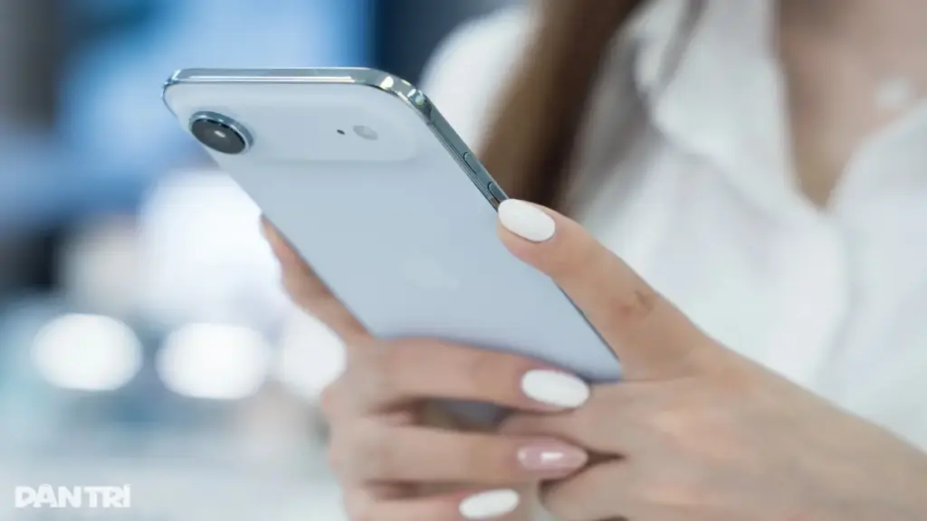 Giá iPhone Air giảm xuống mức thấp nhất từ khi mở bán tại Việt Nam
