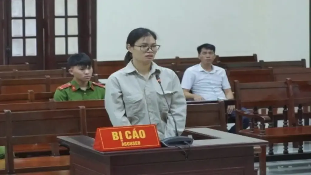 Giả mạo tin nhắn của cán bộ để lừa vay 2,35 tỷ đồng