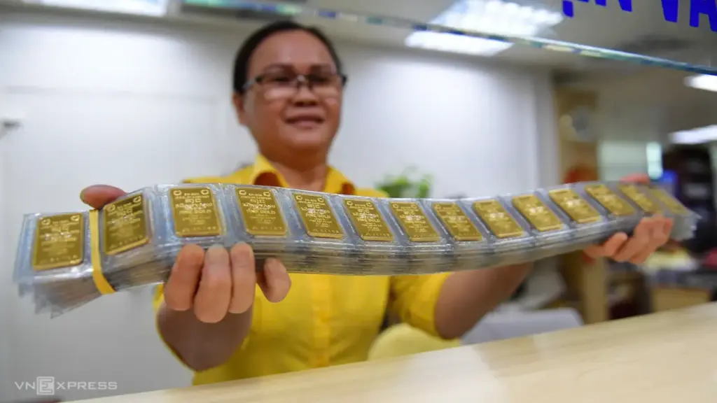 Giá vàng giảm về gần 147 triệu đồng