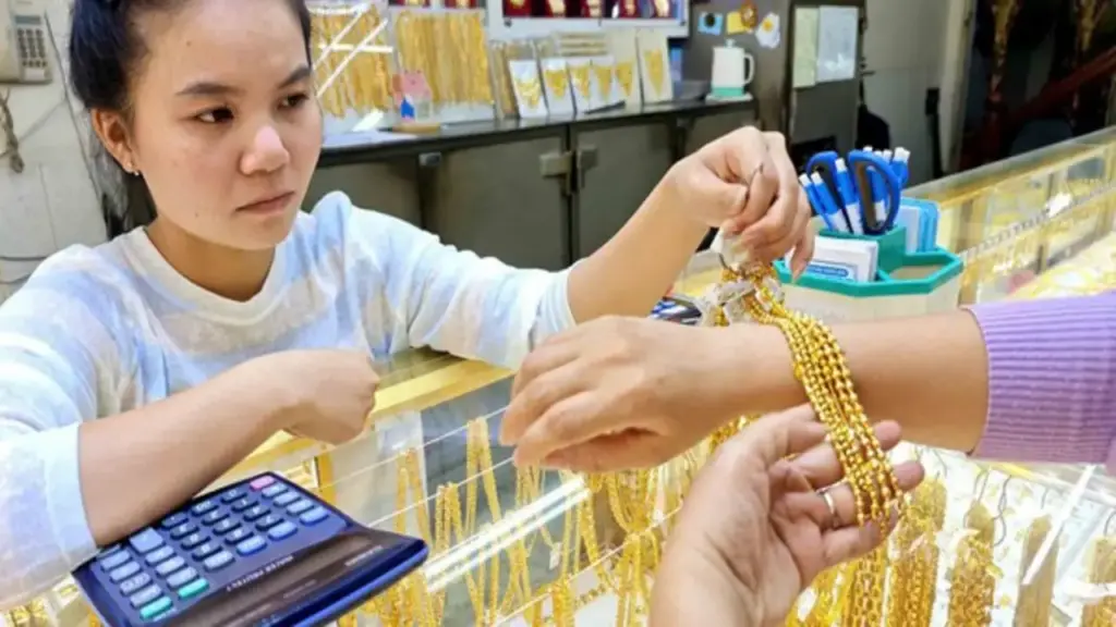Giá vàng hôm nay 19.6.2026: Lao dốc, 'bốc hơi' 2,5 triệu đồng một lượng