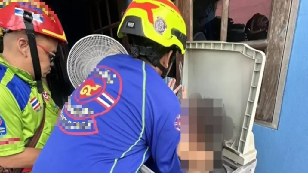Giải cứu bé gái 3 tuổi bị mắc kẹt trong máy giặt
