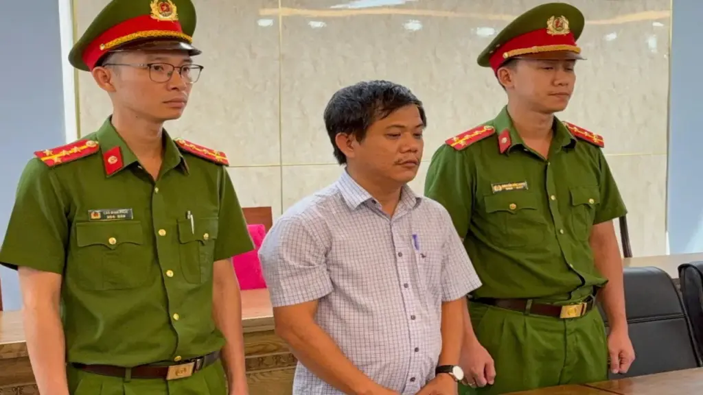 Giám đốc công ty du lịch vờ tổ chức tour để chiếm đoạt hàng trăm triệu đồng