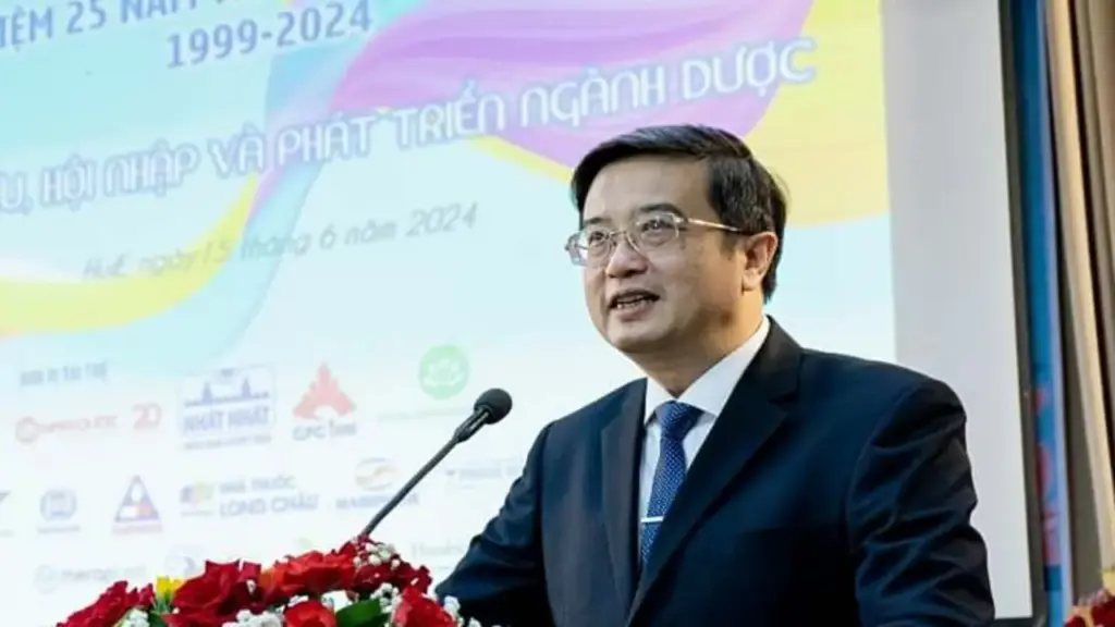 Giáo sư Y khoa làm quyền giám đốc Đại học Huế