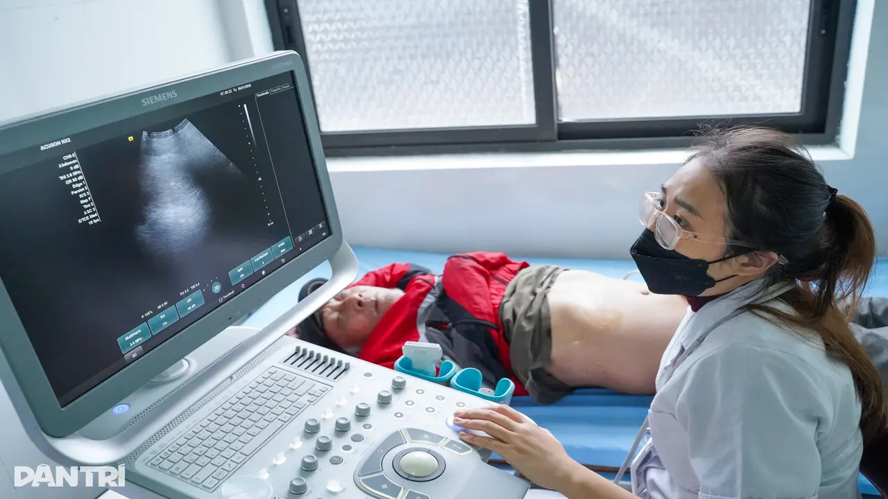Hà Nội hỗ trợ hàng trăm triệu đồng để thu hút bác sĩ về trạm y tế