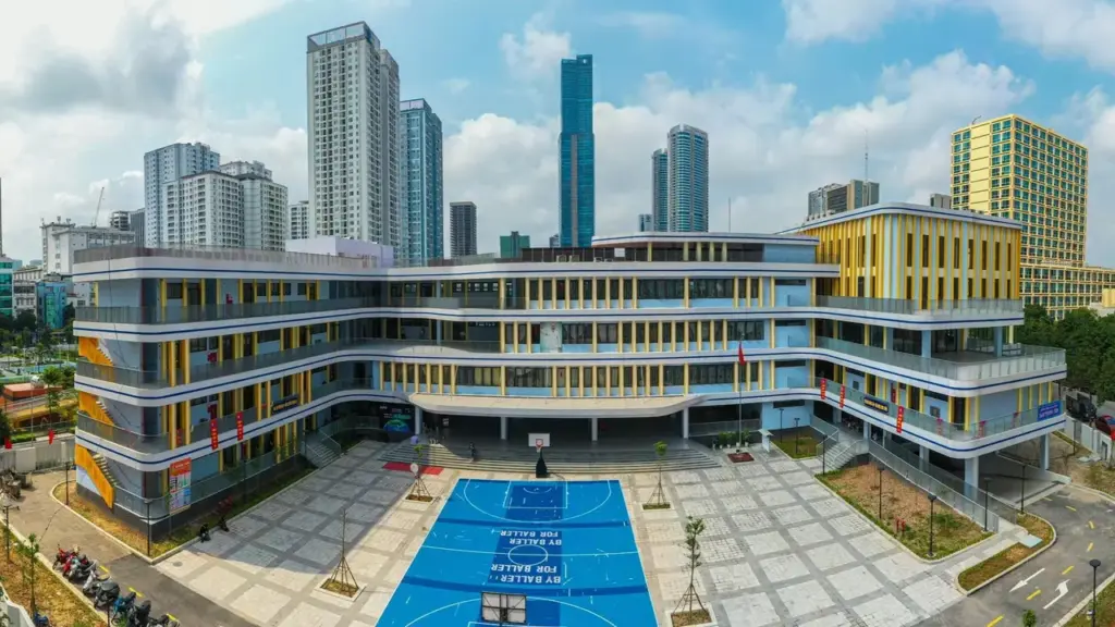 Hà Nội: Hoàng Quán Chi dẫn đầu điểm chuẩn nhóm trường "tân binh"