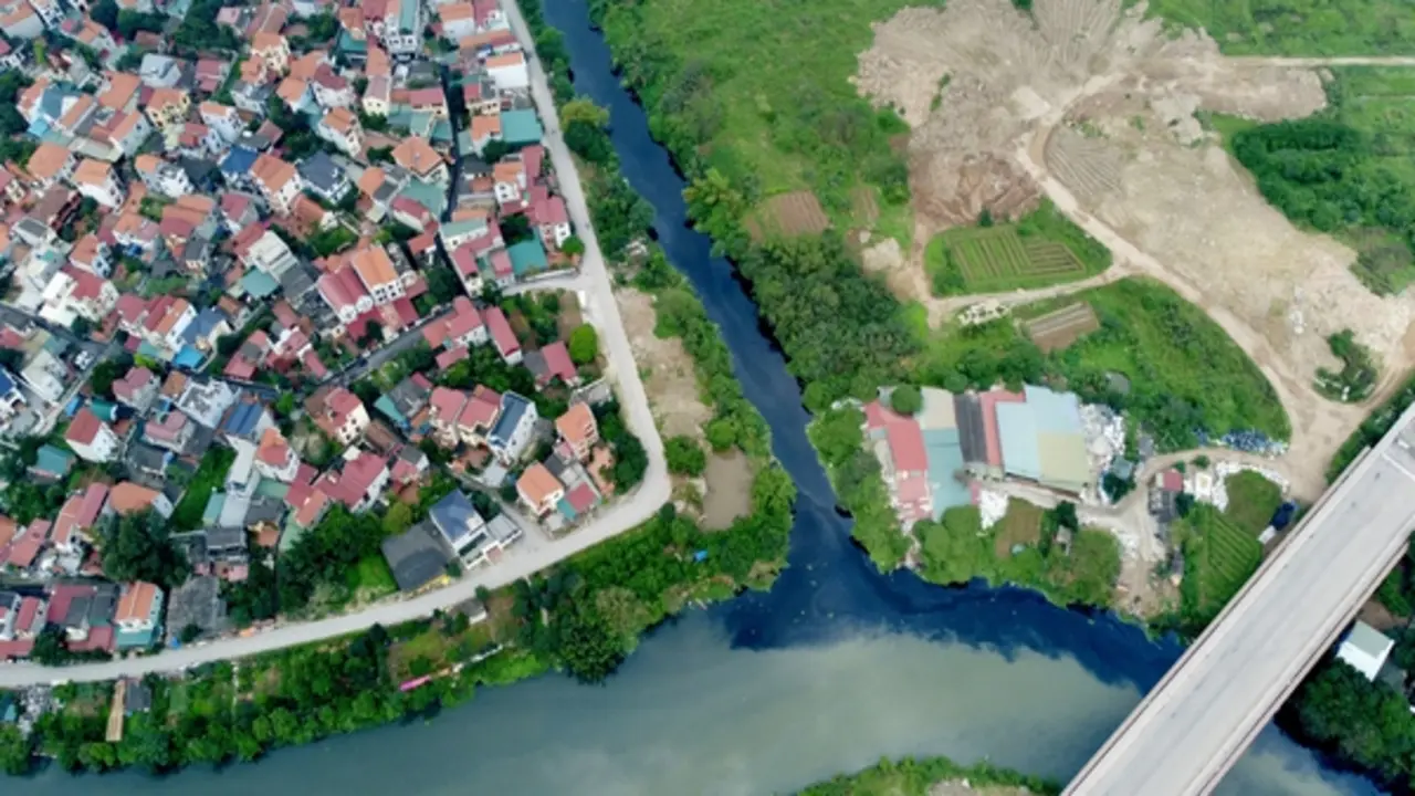 Hà Nội tính đổi ít nhất 24 ha đất để xử lý ô nhiễm sông Cầu Bây
