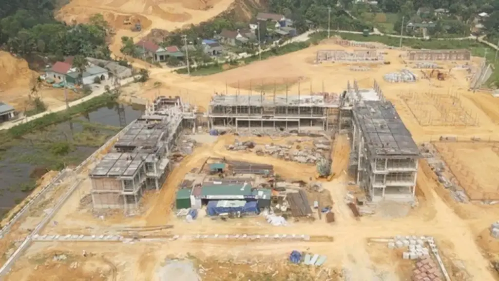 Hà Tĩnh đẩy nhanh tiến độ xây dựng trường nội trú liên cấp vùng biên