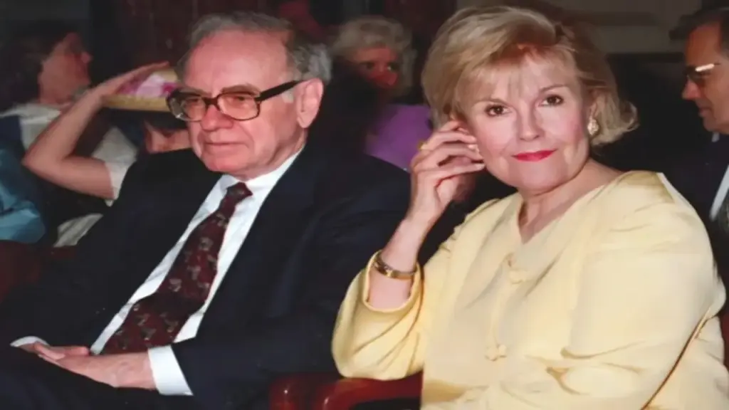 Hai cuộc hôn nhân của tỷ phú Warren Buffett và cách chọn vợ để “giàu có”