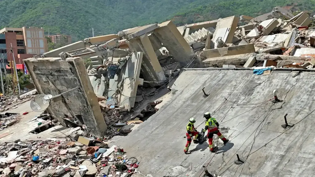 Hàng loạt khu nhà ở công Venezuela sập sau động đất, chất lượng xây dựng bị đặt dấu hỏi