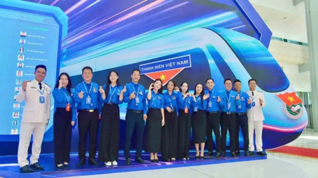 Hành trình đặc biệt trong không gian triển lãm của người trẻ