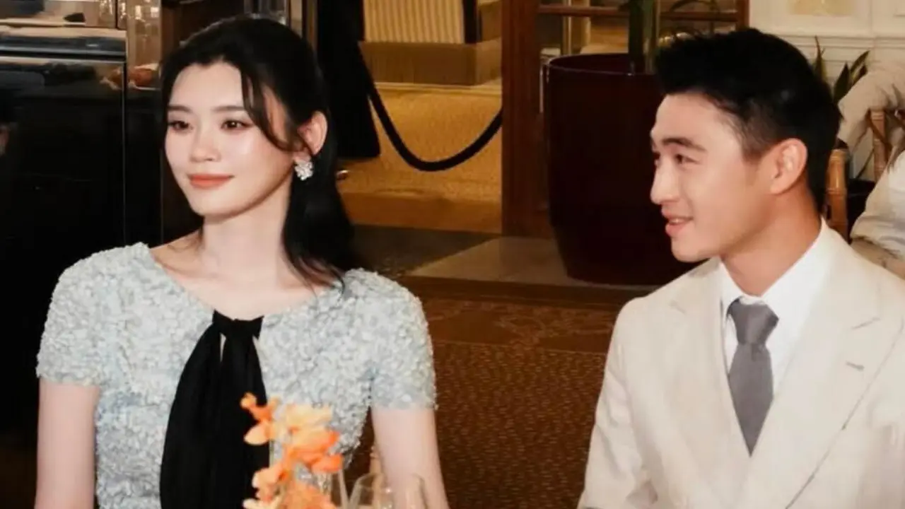 Hề Mộng Dao và con trai 'Vua sòng bạc' đón khách dự cưới