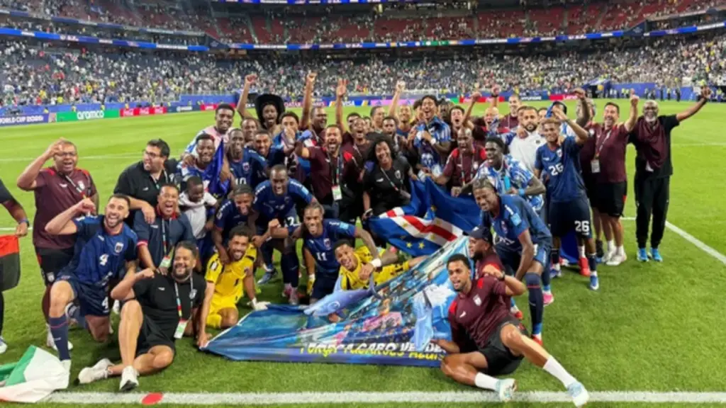 Hiện tượng số 1 World Cup 2026 Cabo Verde chạm đến giấc mơ cùng Messi: FIFA phải cảm ơn!