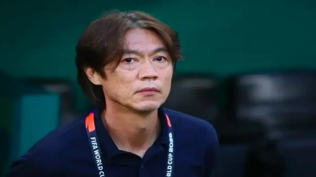HLV Hong Myung Bo từ chức sau thất bại của đội tuyển Hàn Quốc tại World Cup