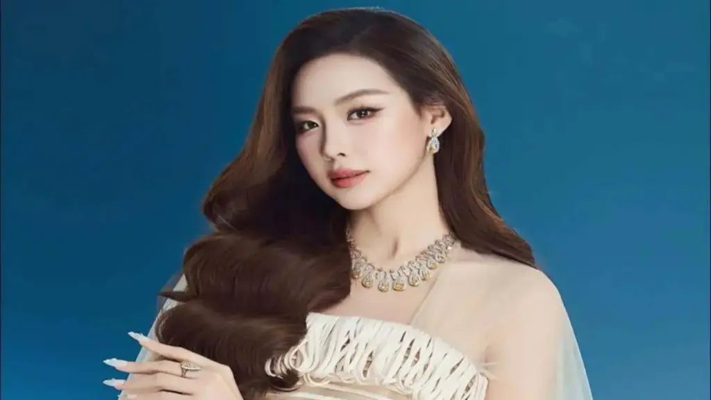 Hoa hậu Bảo Ngọc lên tiếng về thư trúng tuyển đại học top đầu thế giới