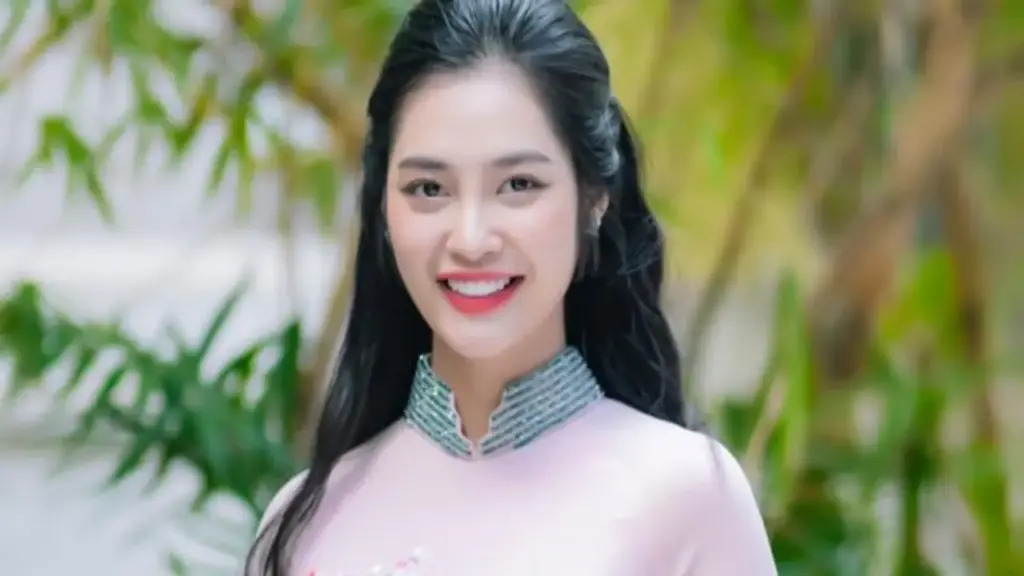 Hoa hậu đi xin việc khi con mới 5 tháng tuổi, xúc động câu chuyện phía sau