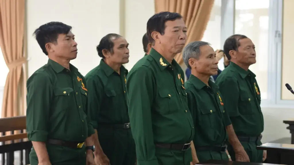 Hoãn phiên tòa phúc thẩm lần 3 vụ 6 cựu chiến binh kêu oan