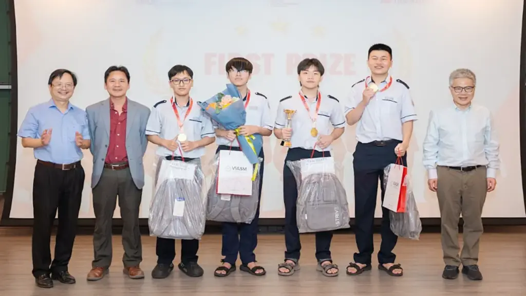 Học sinh Đắk Lắk vô địch cuộc thi mô hình hóa Toán học