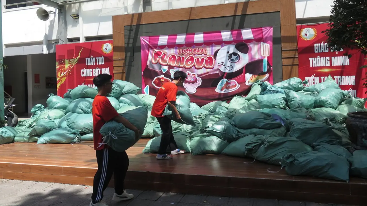 Học sinh Hà Nội thúc đẩy phân loại, tái chế rác từ sự kiện nhỏ 'Lượm Đây'