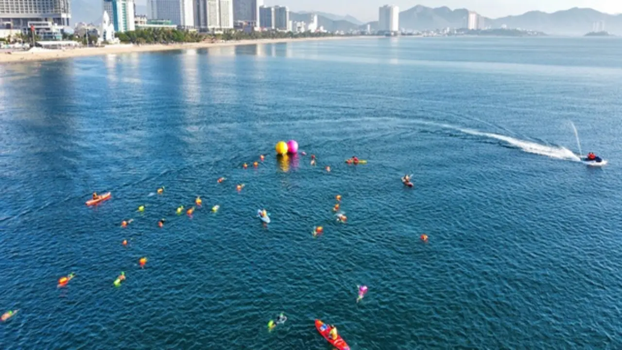 Hơn 1.500 VĐV tranh tài tại SeaStar Nha Trang Bay, kình ngư Ánh Viên đồng hành