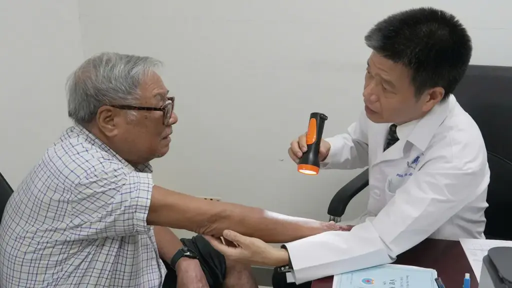 Hơn 2 triệu người Việt sống chung với bệnh vảy nến