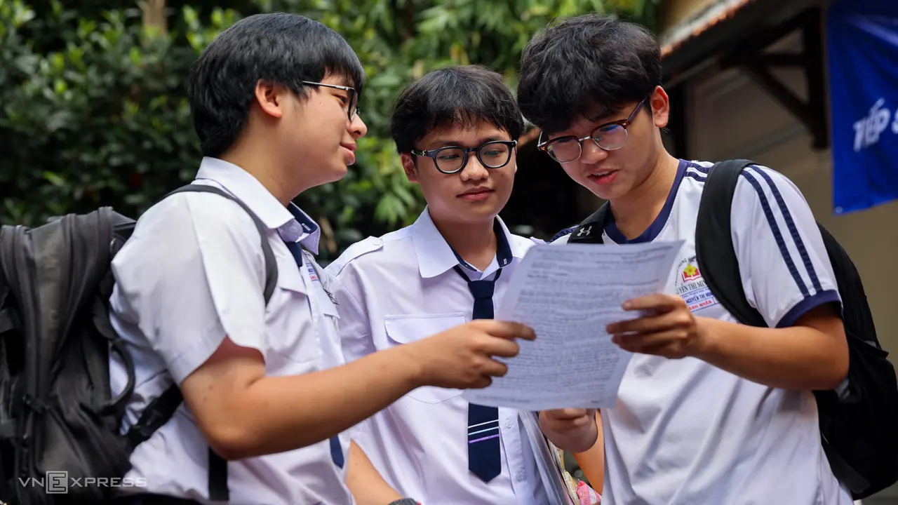 Hơn 60% học sinh TP HCM mắc tật khúc xạ