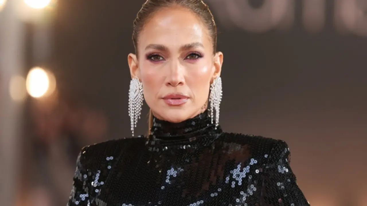 Jennifer Lopez tìm lại chính mình sau cuộc ly hôn ồn ào với Ben Affleck