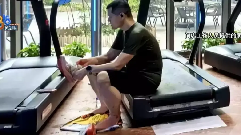 Khách bị phòng gym đuổi khéo vì mùi cơ thể
