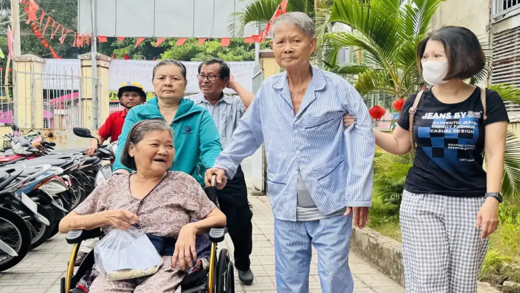 Khi không còn là ‘thành phố trẻ’, TP.HCM thích ứng già hóa dân số ra sao?