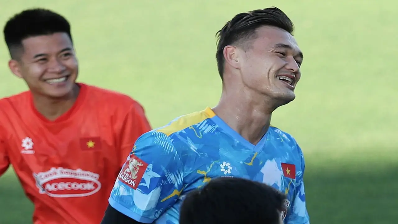 Khoa Ngô vắng, Patrik Lê Giang và Nguyễn Tài Lộc phấn khởi trong ngày đầu tập ở tuyển Việt Nam