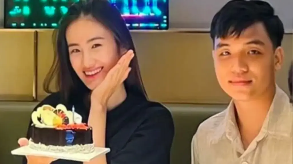 Khoảnh khắc hẹn hò đáng yêu bên bạn trai Anh Kiệt của Hoa hậu Ý Nhi