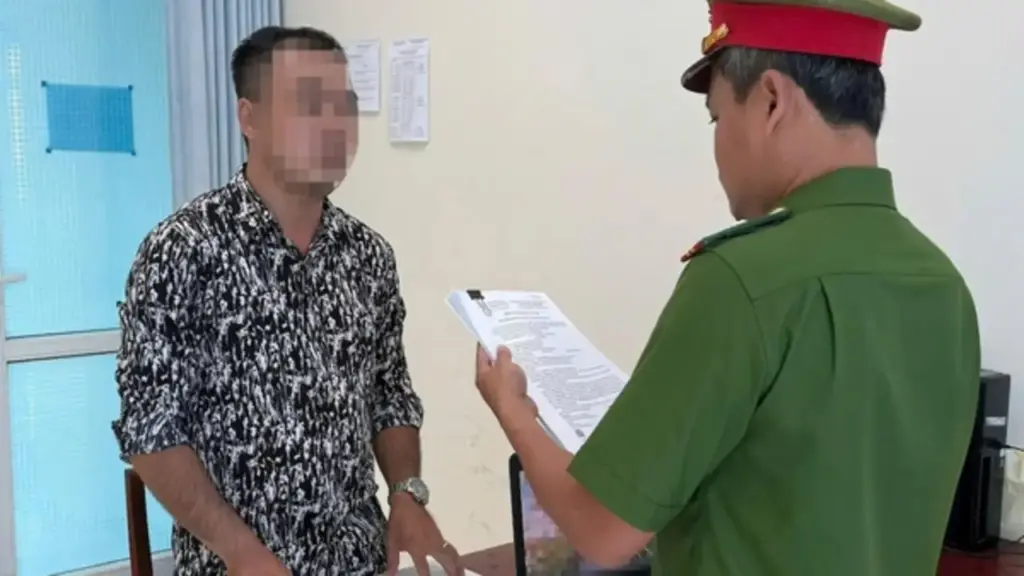 Khởi tố tài xế xe khách gây tai nạn khiến 2 người tử vong
