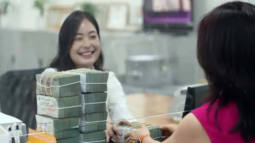 Không giảm lãi suất theo hình thức, lãi thực tế cao hơn công bố