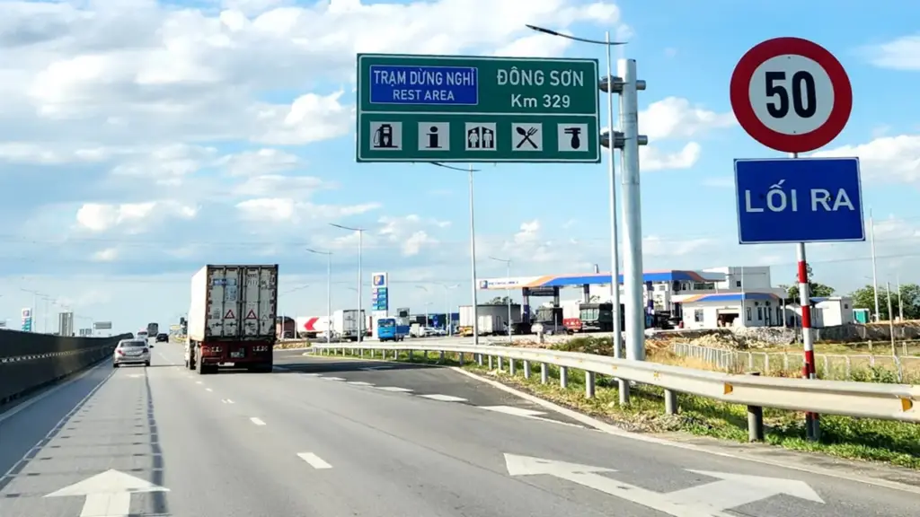 Kiên quyết xử lý nhà đầu tư chậm tiến độ trạm dừng nghỉ cao tốc Bắc - Nam