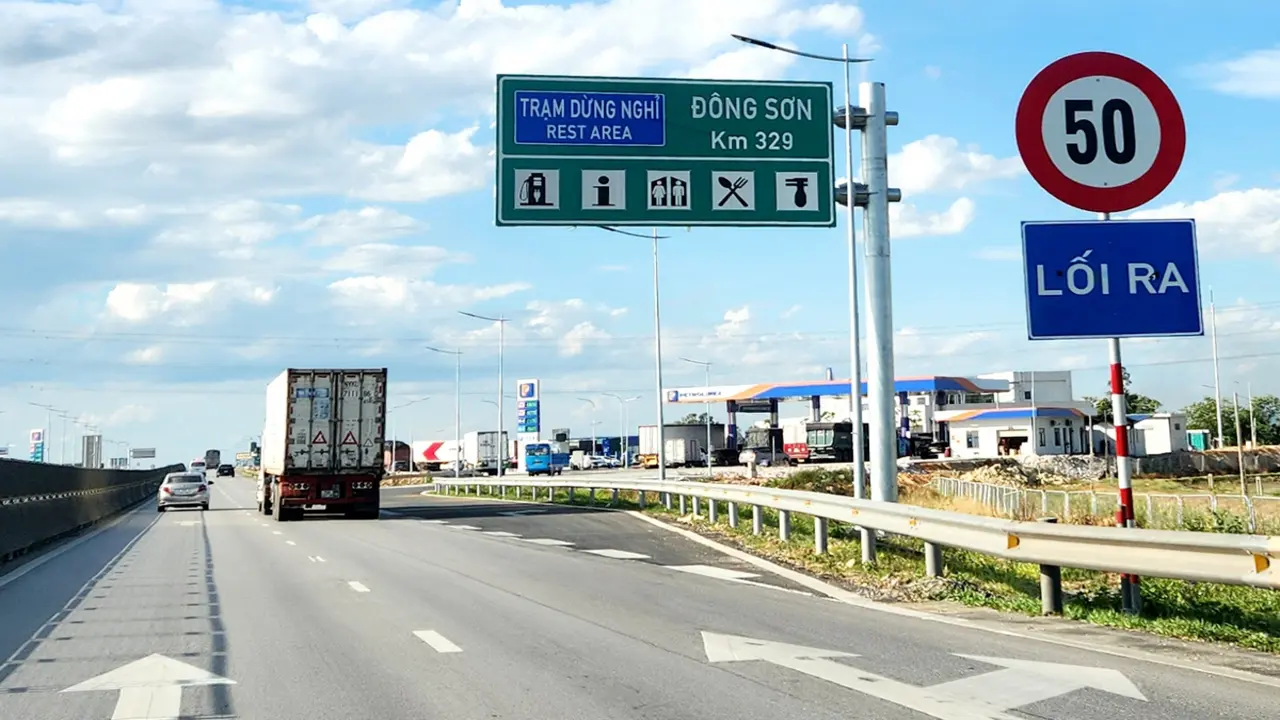 Kiên quyết xử lý nhà đầu tư chậm tiến độ trạm dừng nghỉ cao tốc Bắc - Nam