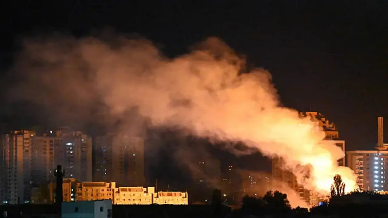 Kiev báo động không kích, Ukraine kêu gọi Nga ngừng bắn vô điều kiện