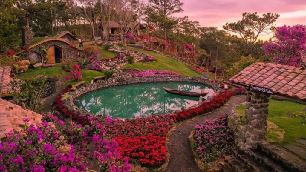 'Lạc Hư cổ trấn' và 'Suối Bình Yên', những không gian mang đậm chất thơ tại Đà Lạt