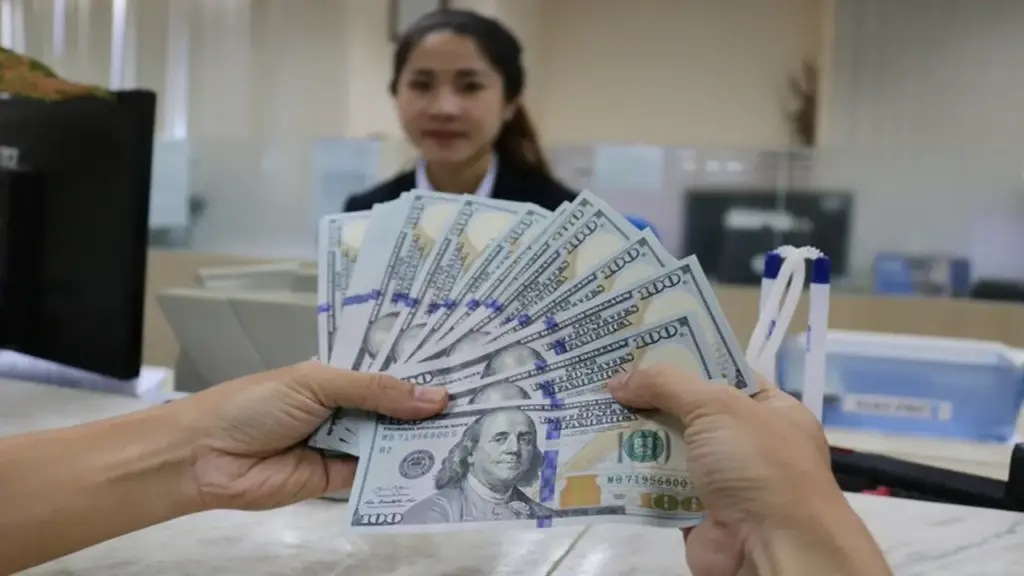 Lạm phát và nhập siêu thử sức doanh nghiệp: Ai có lợi thế chống chịu?