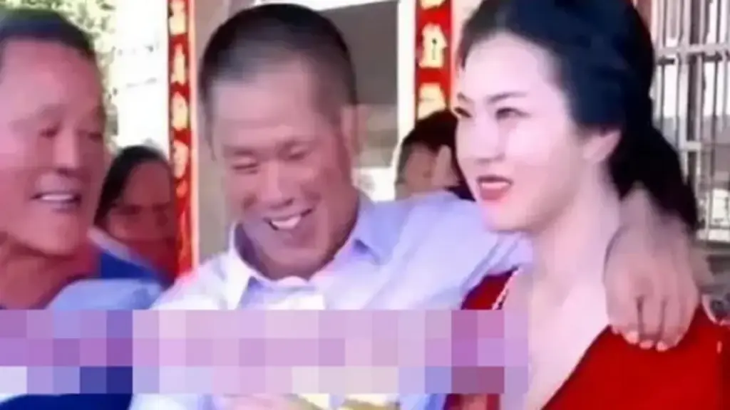 Lấy chồng hơn 30 tuổi, cô gái 20 tuổi khiến cả làng "ngỡ ngàng"