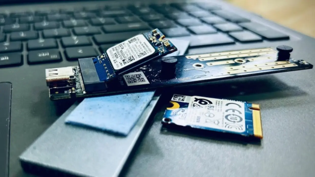 Lỗ hổng khiến SSD âm thầm giao nộp bí mật cá nhân cho hacker