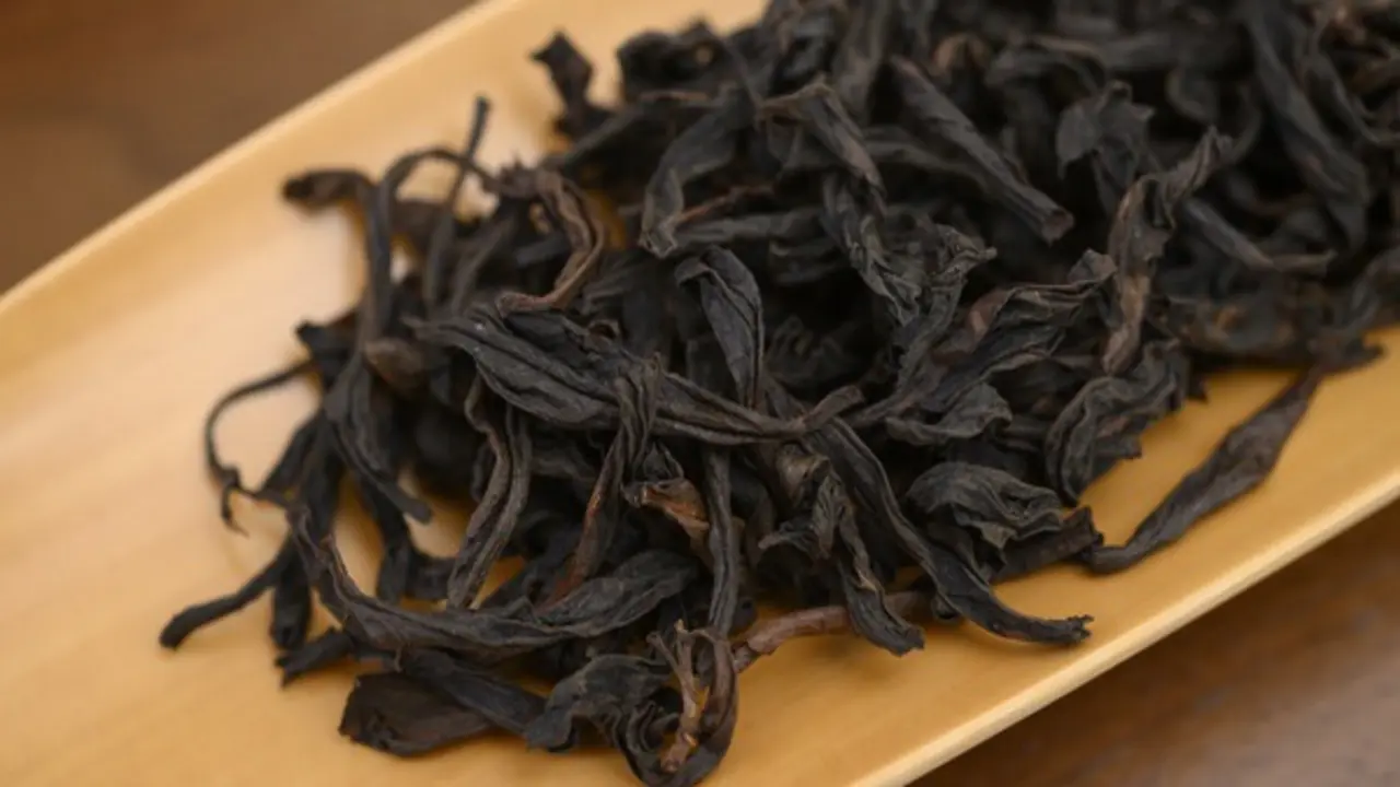Loại lá khô đắt đỏ bậc nhất thế giới, gần 5 tỷ đồng/kg, đại gia tranh nhau mua