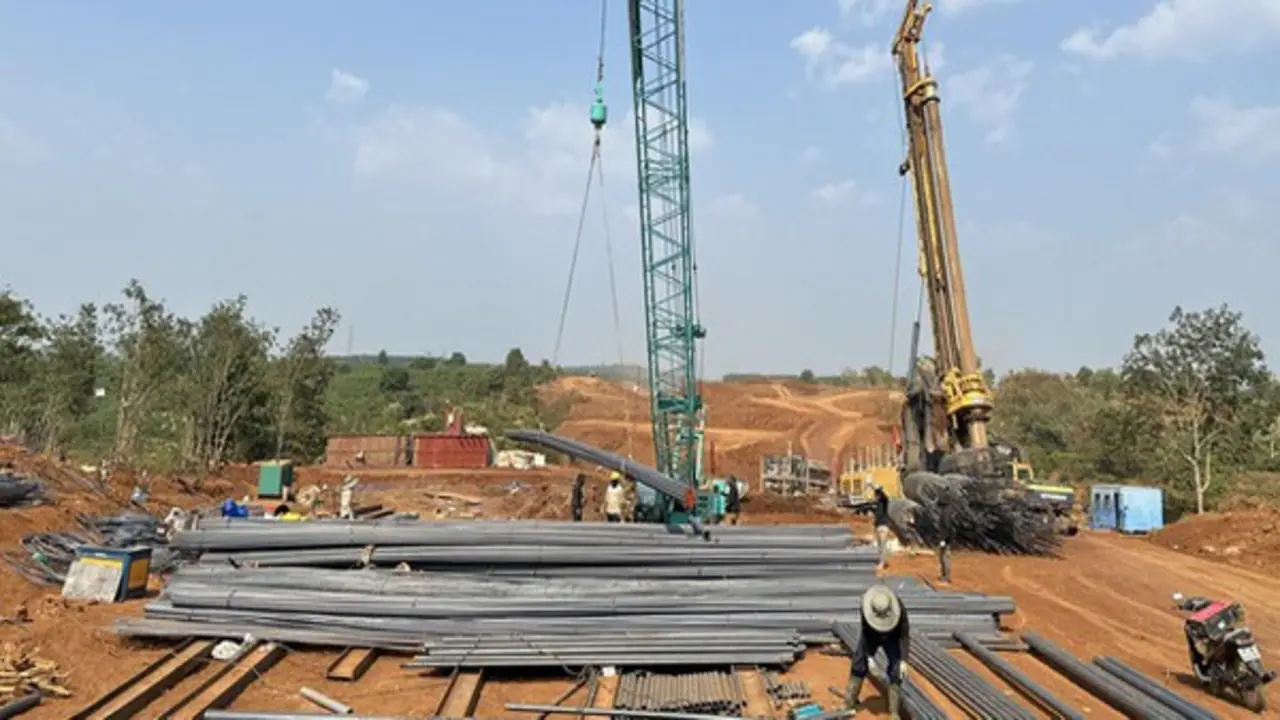 Loạt dự án giao thông trọng điểm chậm tiến độ
