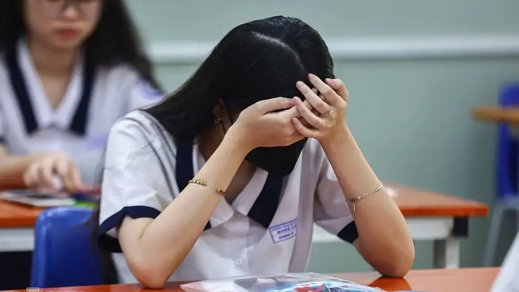 'Lớp có 9 học sinh giỏi nhưng điểm thi vào lớp 10 thua con tôi'