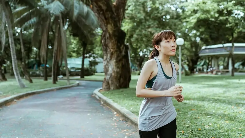 Lười vận động và ăn uống sai cách đang âm thầm vắt kiệt sức khỏe người Việt